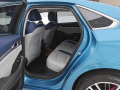 Geely Xingui Xingrui Facelift 2.0T Diesel Premium - фото 11