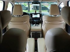Toyota Alphard Hybrid 2.5L Premium Edition - ფოტო 17