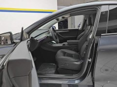 Tesla Model Y Rear-Wheel Drive - ფოტო 9
