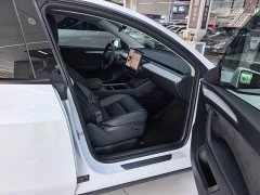 Tesla Model Y Rear-Wheel Drive - ფოტო 20