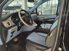 Mercedes-Benz Vito 2023 2.0T Elite 8-Seater - ფოტო 8