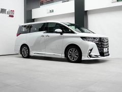 Toyota Alphard 2.5L Automatic - ფოტო 7