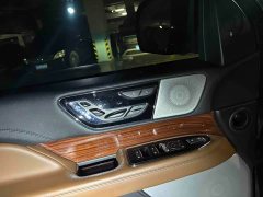 Lincoln Navigator 2022 3.5T Prestige Edition - ფოტო 8
