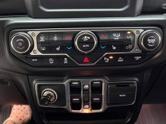 Jeep Wrangler 2.0T Sahara Four-Door - ფოტო 9