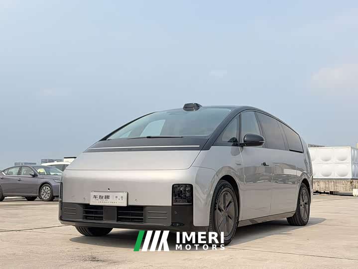 Li Auto Li Xiang MEGA Ultra