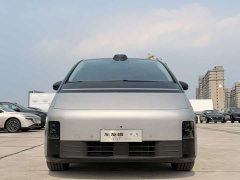 Li Auto Li Xiang MEGA Ultra - ფოტო 3