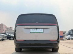 Li Auto Li Xiang MEGA Ultra - ფოტო 6