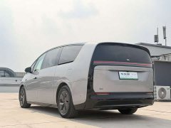 Li Auto Li Xiang MEGA Ultra - ფოტო 7