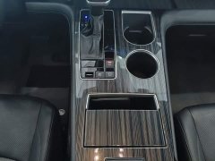Toyota Gravia Grevias 2.5L Hybrid Premium VIP Edition - ფოტო 12