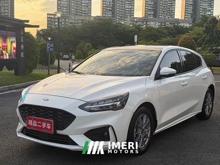 Ford Focus Sedan EcoBoost 180 Automatic Trend - ავტომობილი ჩინეთიდან