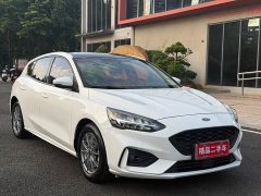 Ford Focus Sedan EcoBoost 180 Automatic Trend - ფოტო 3