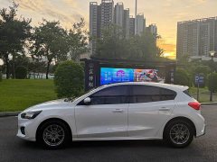 Ford Focus Sedan EcoBoost 180 Automatic Trend - ფოტო 7
