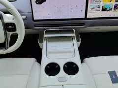 Li Auto i8 Standard Edition - ფოტო 16