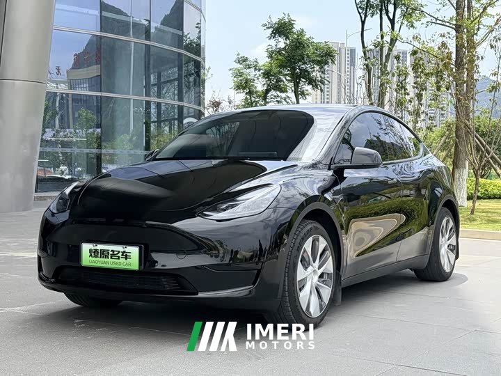 Tesla Model Y Facelift Rear-Wheel Drive
