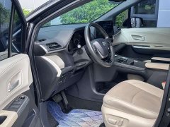Toyota Sienna 2021 2.5L Hybrid Premium Edition - ფოტო 10