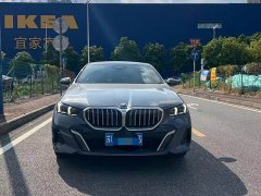 BMW 5 Series 525Li M Sport Package - ფოტო 1