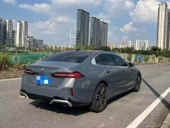 BMW 5 Series 525Li M Sport Package - ფოტო 3