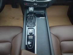 Volvo XC60 T5 AWD Smart Luxury Edition - ფოტო 16