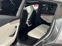 Tesla Model Y Rear-Wheel Drive - ფოტო 11