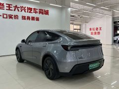 Tesla Model Y Rear-Wheel Drive - ფოტო 13