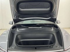 Tesla Model Y Rear-Wheel Drive - ფოტო 18