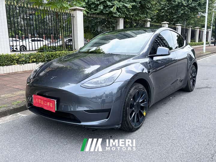 Tesla Model Y Facelift Rear-Wheel Drive