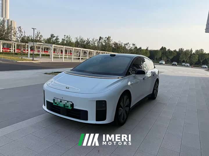 Li Auto i6 Four-Wheel Drive Standard Edition