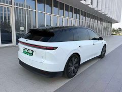 Li Auto i6 Four-Wheel Drive Standard Edition - ფოტო 9
