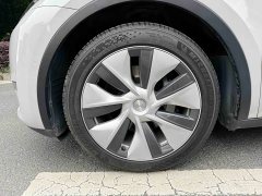 Tesla Model Y Standard Range RWD - ფოტო 4