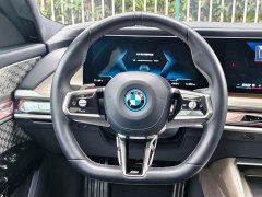 BMW i7 M70L 2023 M70L - ფოტო 13