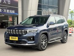 Jeep Grand Commander 2.0T AWD Luxury - фото 1