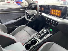 Volkswagen Lingdu L 280TSI DSG Dazzling Red Edition - ფოტო 20