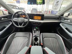 Volkswagen Lingdu L 280TSI DSG Dazzling Red Edition - ფოტო 9