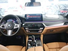 BMW 5 Series (Imported) 525i M Sport Package - ფოტო 5