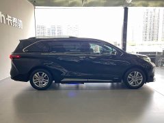Toyota Sienna 2021 2.5L Hybrid Platinum Edition - ფოტო 7