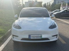 Tesla Model Y Rear-Wheel Drive - ფოტო 2
