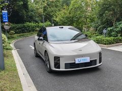 Li Auto i6 Four-Wheel Drive Standard Edition - ფოტო 3