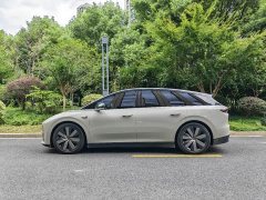 Li Auto i6 Four-Wheel Drive Standard Edition - ფოტო 4