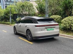 Li Auto i6 Four-Wheel Drive Standard Edition - ფოტო 7