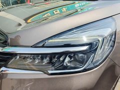 Buick GL8 Land Official Business Class 652T Comfort Edition - ფოტო 4