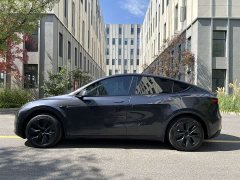 Tesla Model Y Rear-Wheel Drive - ფოტო 11