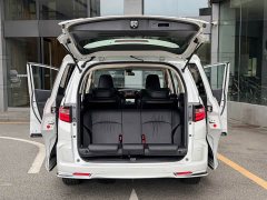 Honda Odyssey 2.0L Sharp Premium Edition - ფოტო 16
