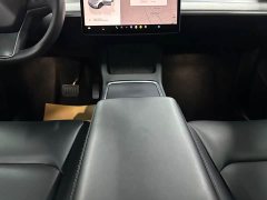 Tesla Model Y Rear-Wheel Drive - ფოტო 16