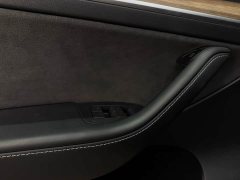 Tesla Model Y Rear-Wheel Drive - ფოტო 14