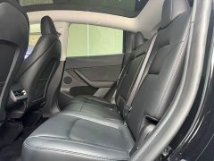 Tesla Model Y Rear-Wheel Drive - ფოტო 17