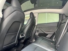 Tesla Model Y Rear-Wheel Drive - ფოტო 18