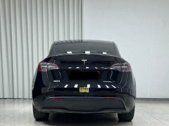 Tesla Model Y Rear-Wheel Drive - ფოტო 5
