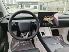 Tesla Model Y Long Range All-Wheel Drive Launch Edition - ფოტო 16