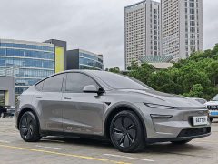Tesla Model Y Long Range All-Wheel Drive Launch Edition - ფოტო 5