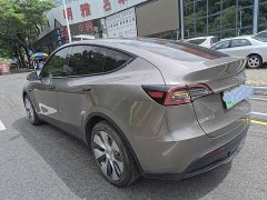 Tesla Model Y Standard Range RWD - ფოტო 5